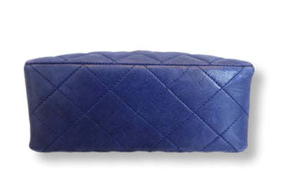 CHANEL Matelasse chain shoulder bag (202501028)