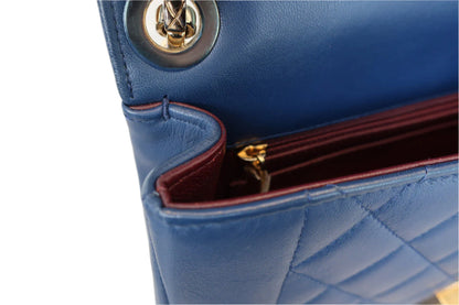 CHANEL Matelasse chain shoulder bag (202501020)