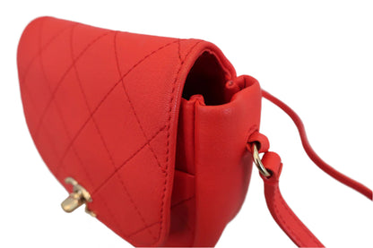 CHANEL Matelasse chain shoulder bag (202501025)