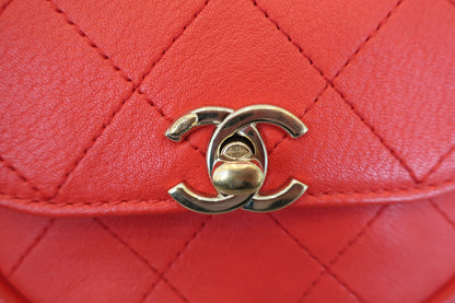 CHANEL Matelasse chain shoulder bag (202501025)