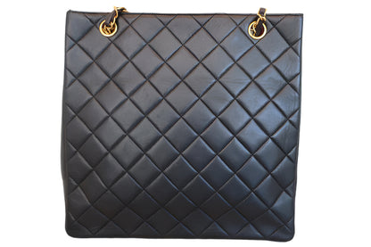 CHANEL Matelasse chain tote bag (202501027)