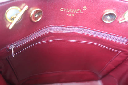 CHANEL Matelasse chain tote bag (202501027)